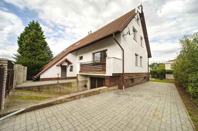 Prodej domu rodinný 245 m² pozemek 468 m², K Šedivce, Praha-Nebušice