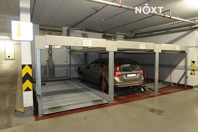 Pronájem prostor garážové stání 15 m², Jindřicha Plachty, Praha-Smíchov