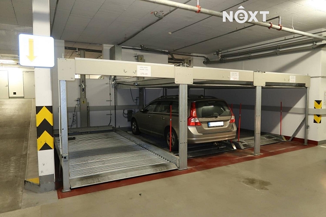 Pronájem prostor garážové stání 15 m², Jindřicha Plachty, Praha-Smíchov