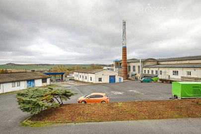 Pronájem komerčních prostor sklady 4384 m², Pražská, Lubenec