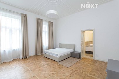 Pronájem bytu 2+1 92 m², Bolzanova, Praha-Nové Město