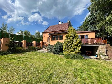 Pronájem domu rodinný 210 m² pozemek 1050 m², Na Vypichu, Rudná
