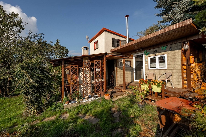 Prodej domu chata 57 m² pozemek 376 m², Na Vysokém, Kladno-Dubí