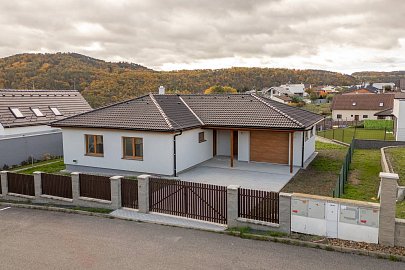 Prodej domu rodinný 107 m² pozemek 735 m², Všestary