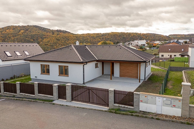 Prodej domu rodinný 107 m² pozemek 735 m², Všestary