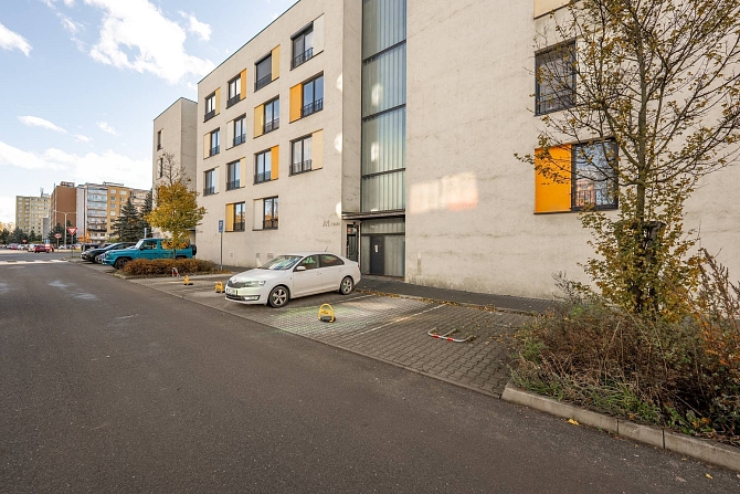 Prodej prostor garážové stání 13 m², Benediktínská, Kladno