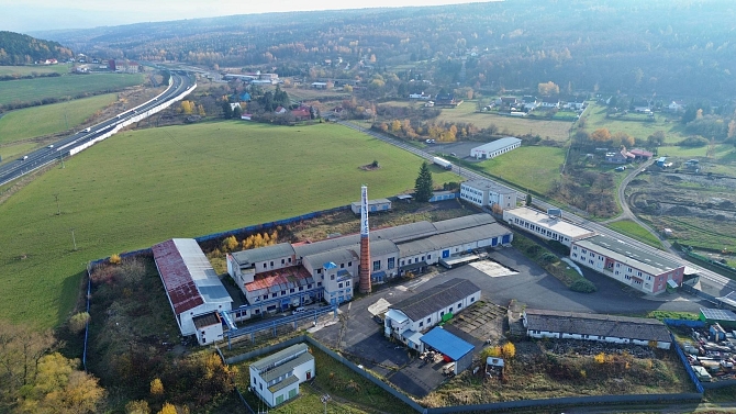 Pronájem komerčních prostor sklady 4384 m², Pražská, Lubenec