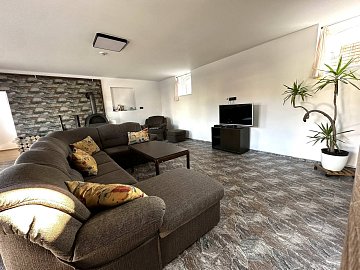 Pronájem bytu 4+kk 120 m², Plchov