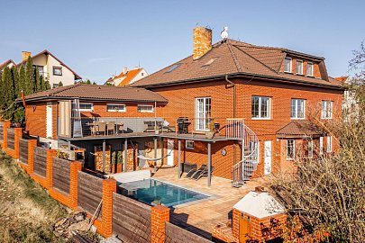 Prodej domu rodinný 348 m² pozemek 943 m², Krátká, Mšec