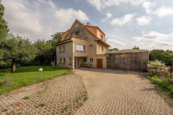 Prodej domu rodinný 165 m² pozemek 3691 m², Studeněves