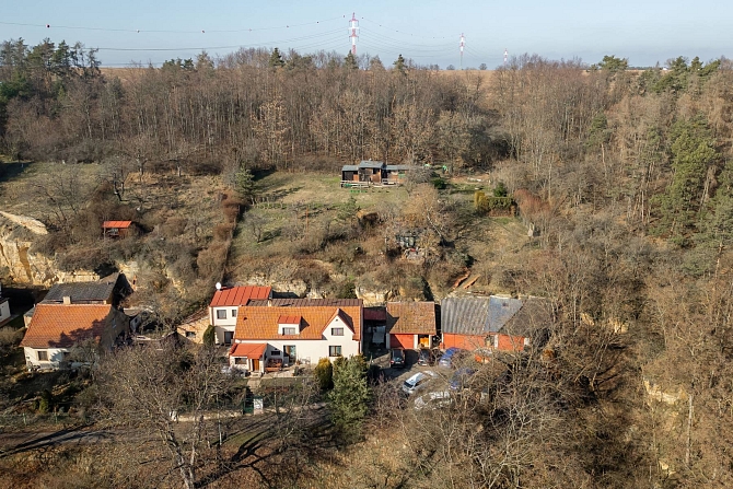 Prodej pozemku bydlení pozemek 2444 m², U Gabrielky, Praha-Nebušice