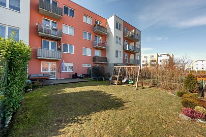 Prodej bytu 2+kk 39 m², Na Okruhu, Jesenice